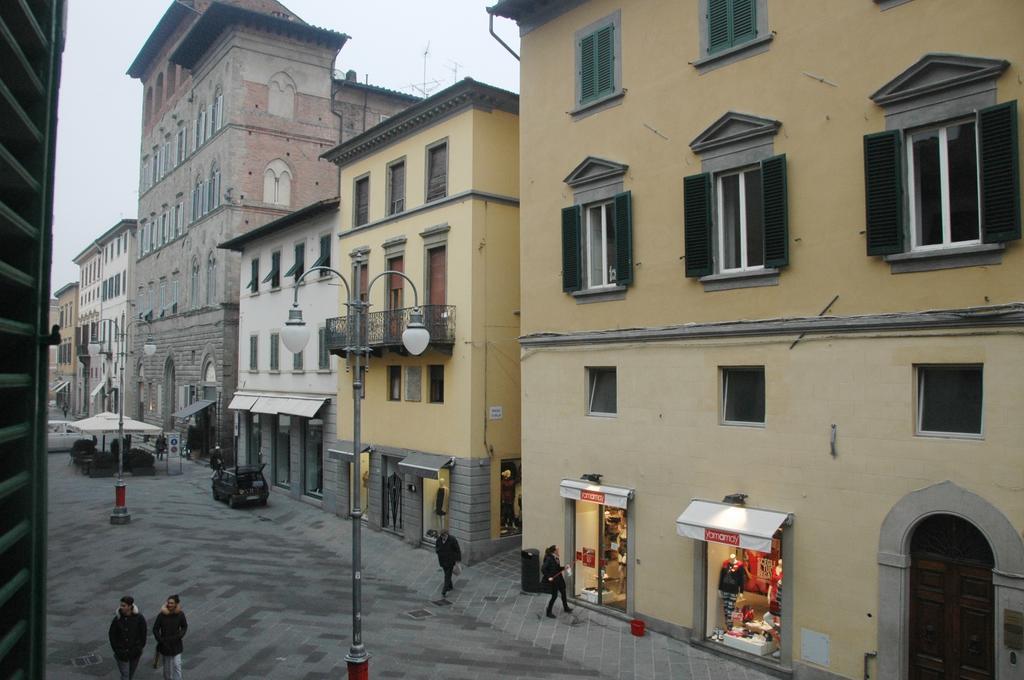 B&B Al Canto Del Cavour Pistoia Eksteriør billede